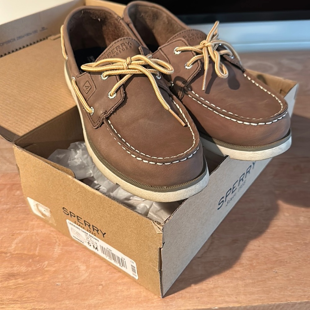 Sperry, leeward dark brown boys 6M